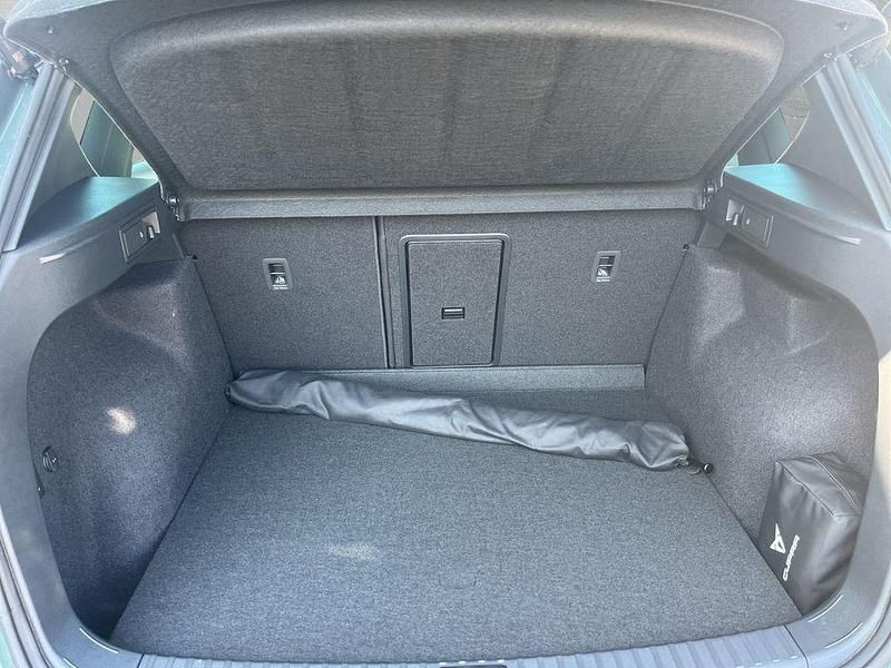 Neu Cupra Ateca 190 PS (139 kW) 2026 Gruen SUV