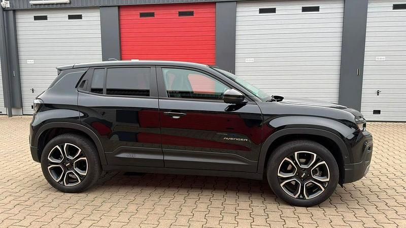 Gebraucht Jeep Avenger EV Summit 114 kW (156 PS) 2023 Schwarz SUV