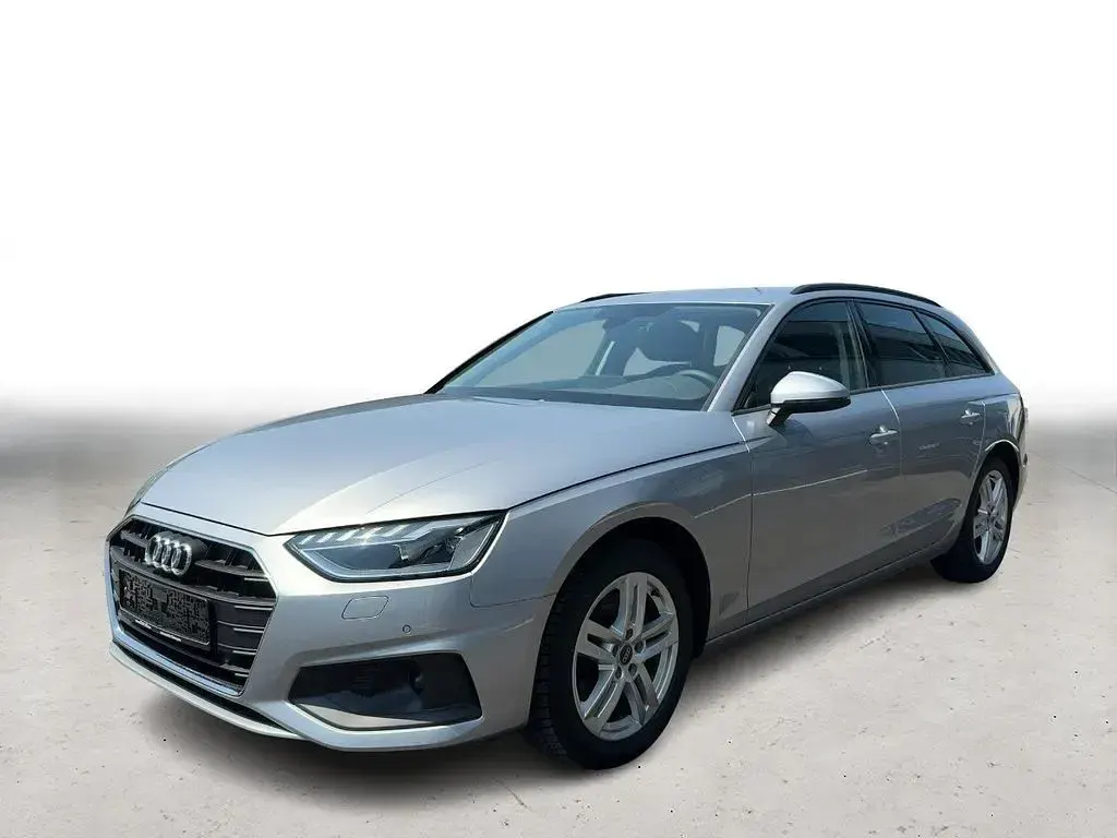 Gebraucht Audi A4 Ambiente 136 PS (100 kW) 2025 Silber Kombi