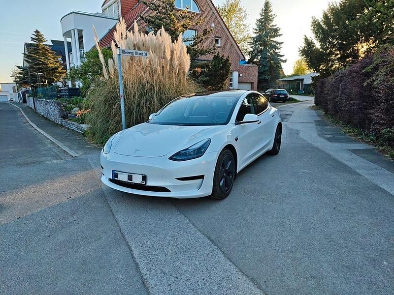 Gebraucht Tesla Model 3 RWD 208 kW (283 PS) 2022 Weiß Limousine