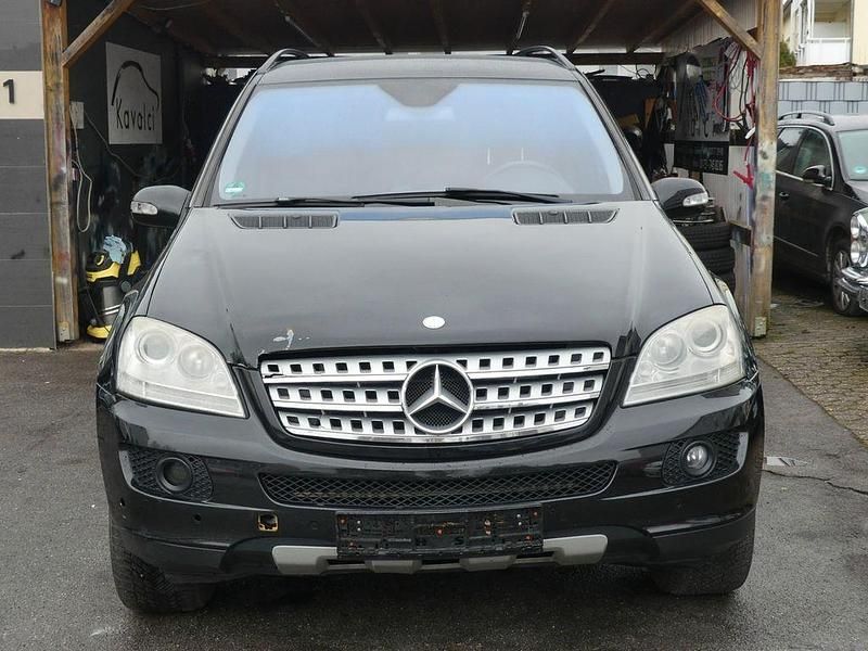 Gebraucht Mercedes ML280 190 PS (139 kW) 2006 Schwarz SUV