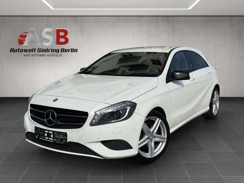Weiß Gebraucht 2013 Mercedes A200 Night Kleinwagen | 11.999 € (Fairer Preis) - Bild 1/4