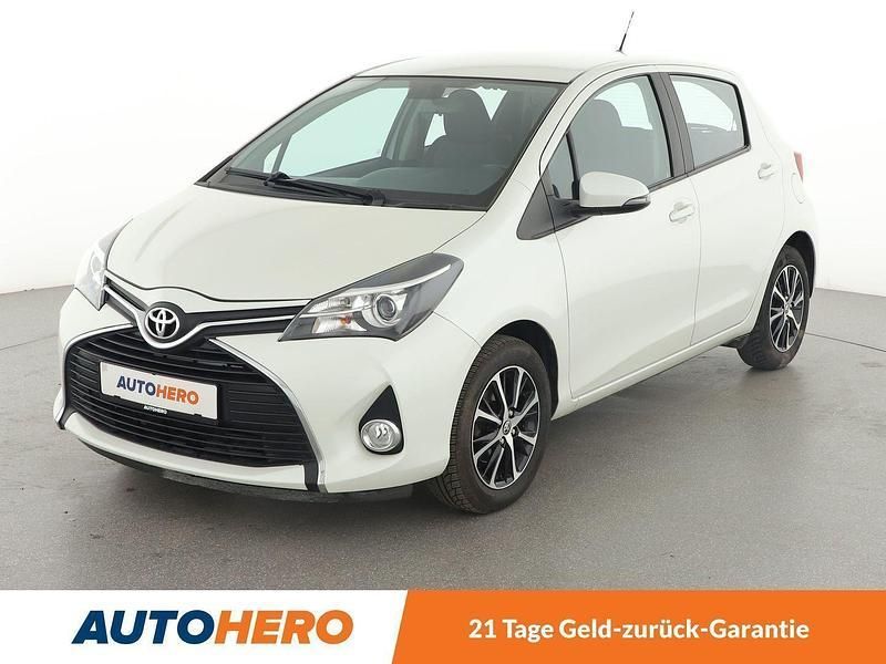 Weiß Gebraucht 2015 Toyota Yaris Comfort Kleinwagen | 10.700 € (Fairer Preis) - Bild 1/3