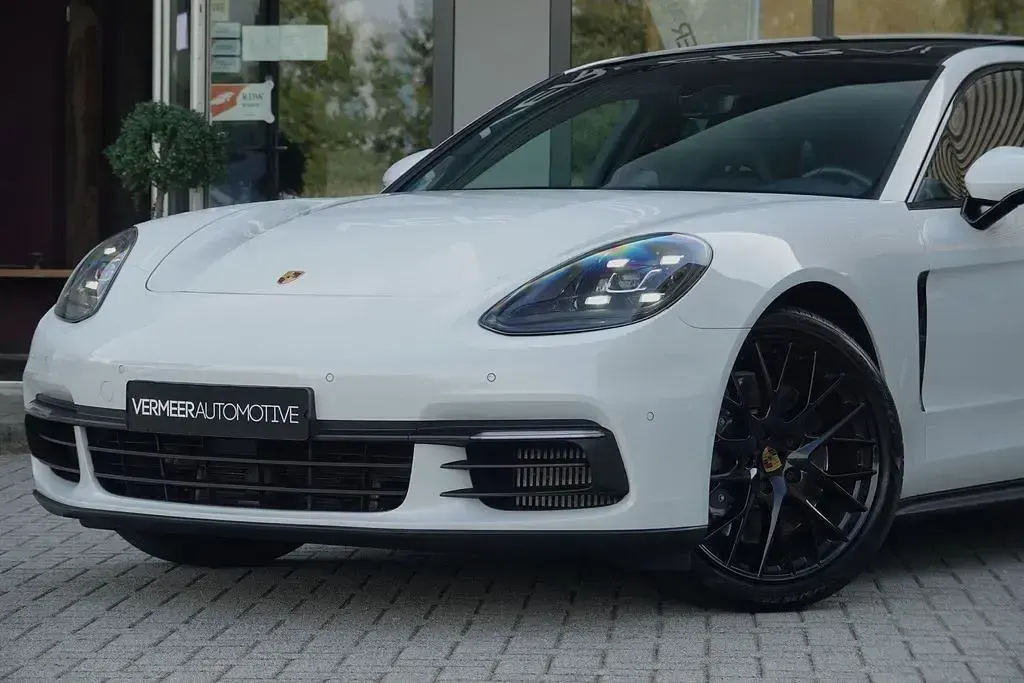 Gebraucht Porsche Panamera 4 E-Hybrid 466 PS (342 kW) 2019 Weiß Kleinwagen