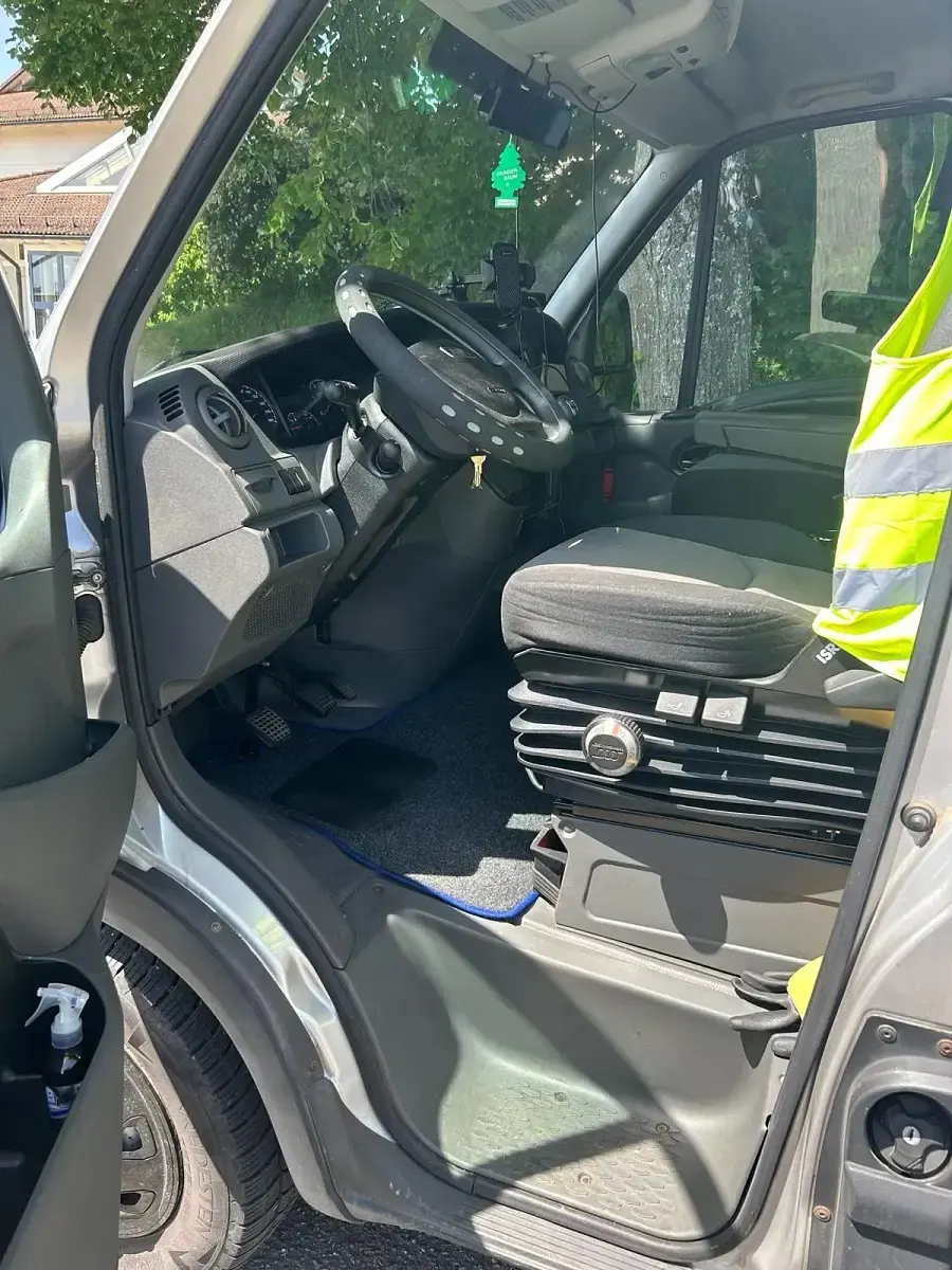 Gebraucht Iveco Daily 140 PS (102 kW) 2013 Grün Van / Kleinbus