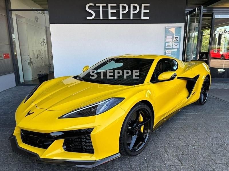 Second-hand Corvette C8 644 CP (473 kW) 2025 Galben Coupe