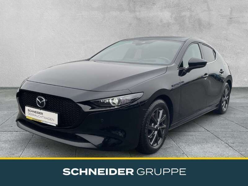 Schwarz Gebraucht 2021 Mazda 3 Selection Limousine | 22.870 € (Etwas zu teuer) - Bild 1/4