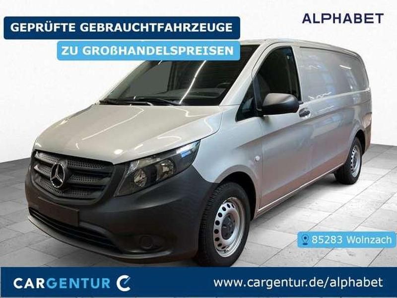 Brillantsilber (metallic) Gebraucht 2019 Mercedes Vito Van / Kleinbus | 16.997 € (Superpreis) - Bild 1/2