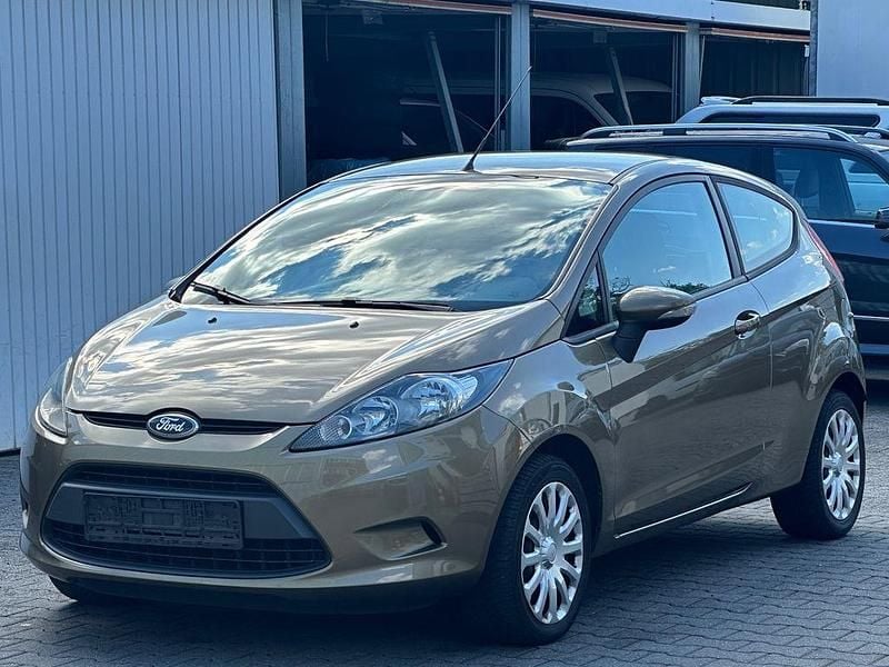 Braun Gebraucht 2012 Ford Fiesta Trend Kleinwagen | 2.499 € (Guter Preis) - Bild 1/4