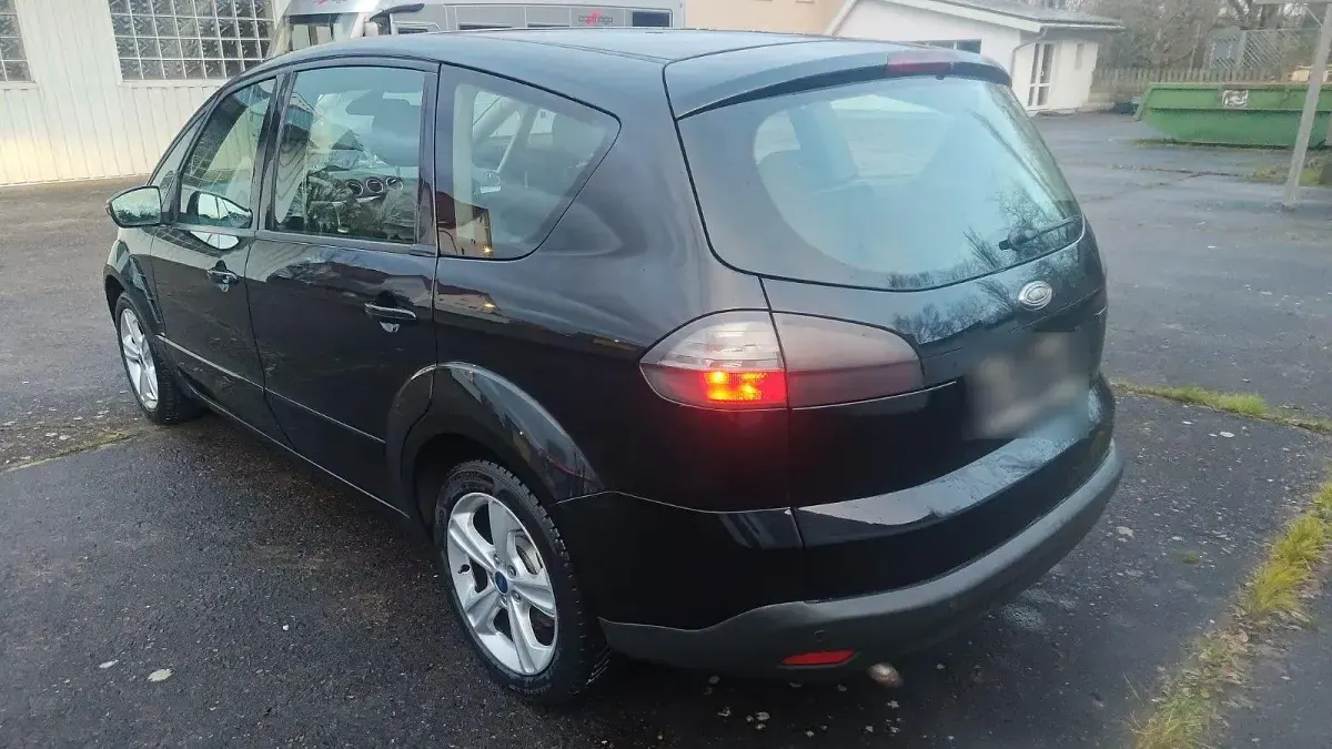 Gebraucht Ford S-MAX Titanium 145 PS (106 kW) 2008 Schwarz Van / Kleinbus
