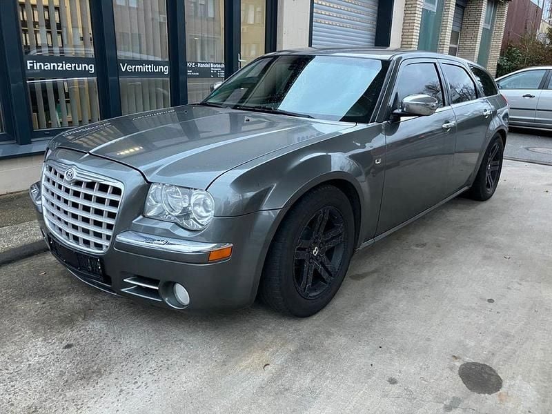 Grau Gebraucht 2007 Chrysler 300C Touring Kombi | 2.998 € (Superpreis) - Bild 1/4