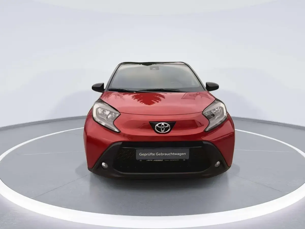 Gebraucht Toyota Aygo Pulse 72 PS (52 kW) 2022 Rot Kleinwagen