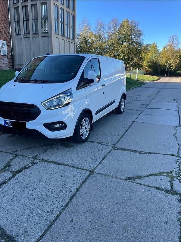 Weiß Gebraucht 2022 Ford 300 Trend Van / Kleinbus | 15.000 € - Bild 1/4