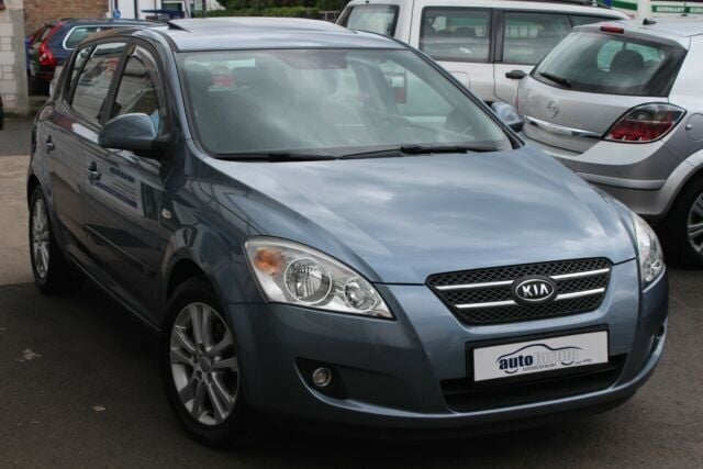 Gebraucht Kia Ceed 122 PS (89 kW) 2007 Blau metallic Kleinwagen