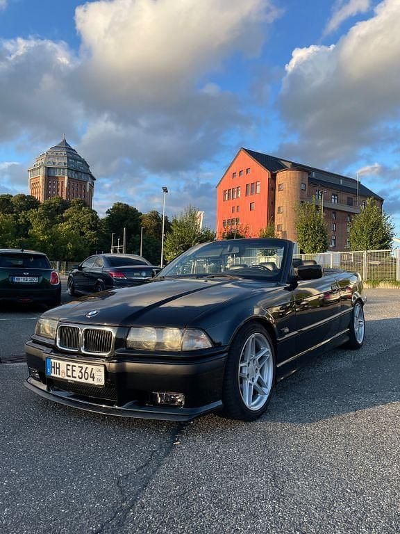 Schwarz Gebraucht 1994 BMW 325 Cabriolet M Sport Cabrio | 9.499 € - Bild 1/4