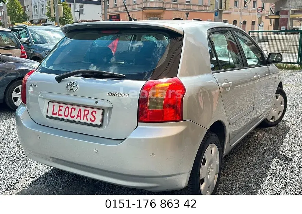 Gebraucht Toyota Corolla 110 PS (80 kW) 2004 Silber Limousine