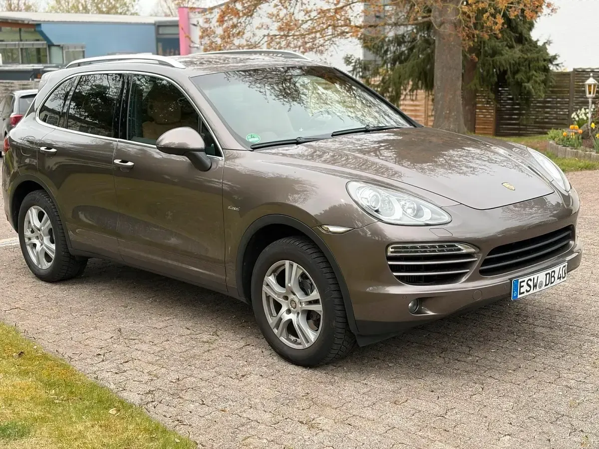 Gebraucht Porsche Cayenne 240 PS (176 kW) 2013 Braun SUV