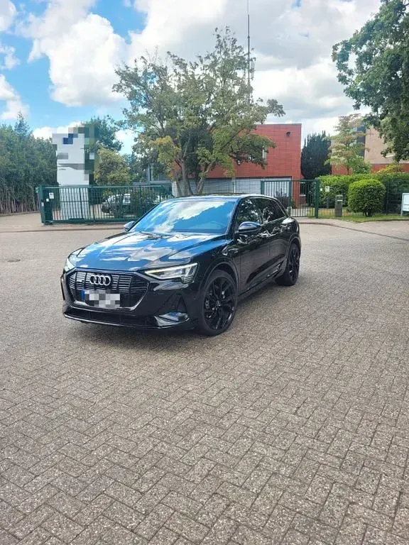 Gebraucht Audi e-tron S-Line 230 kW (313 PS) 2021 Schwarz SUV
