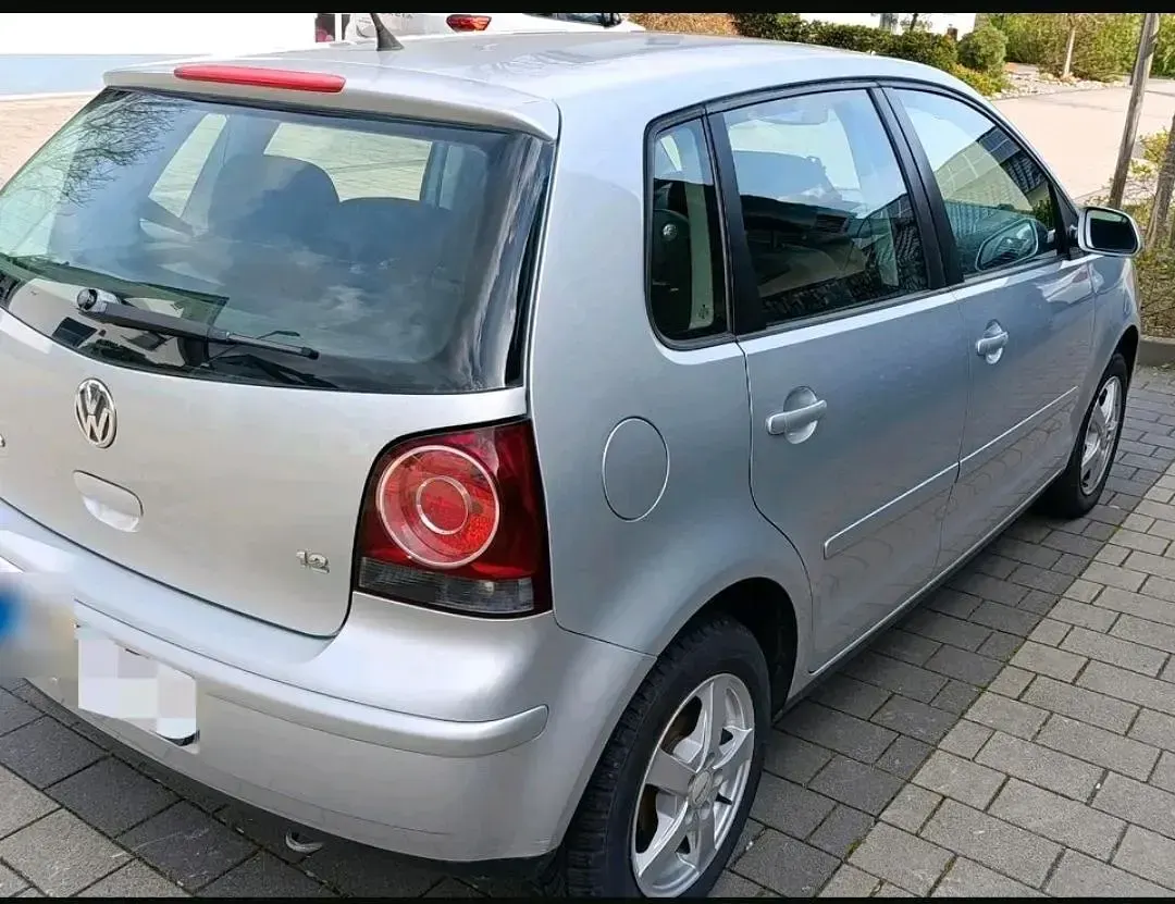 Gebraucht VW Polo 75 PS (55 kW) 2008 Grau Kleinwagen