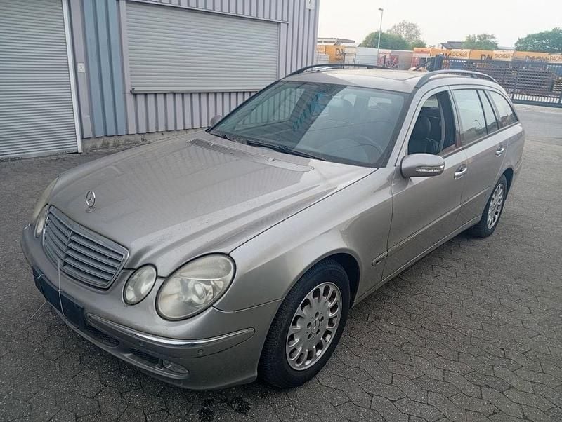 Gebraucht Mercedes E320 Avantgarde 204 PS (150 kW) 2004 Grau Limousine