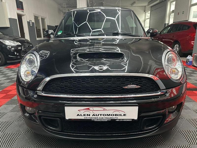 Schwarz Gebraucht 2011 Mini John Cooper Works Kleinwagen | 9.490 € (Superpreis) - Bild 1/4
