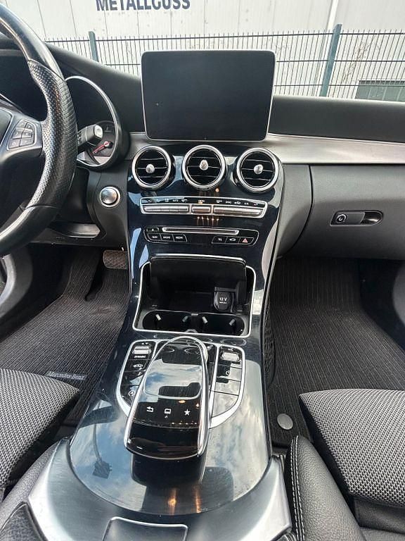 Gebraucht Mercedes E250 204 PS (150 kW) 2015 Grau Limousine