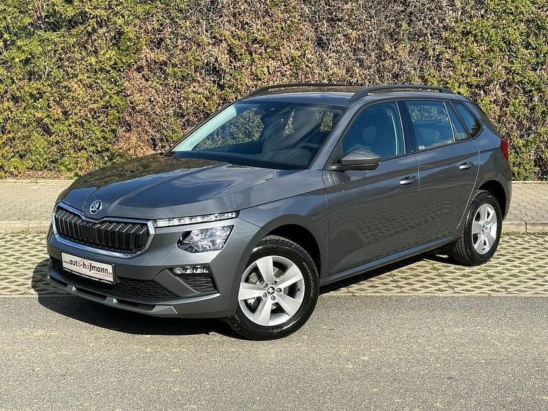 Neu Skoda 105 116 PS (85 kW) 2025 Grau Limousine