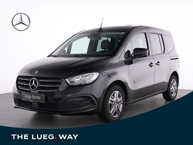 Schwarz Gebraucht 2023 Mercedes T180 Style Van / Kleinbus | 26.485 € (Fairer Preis) - Bild 1/4
