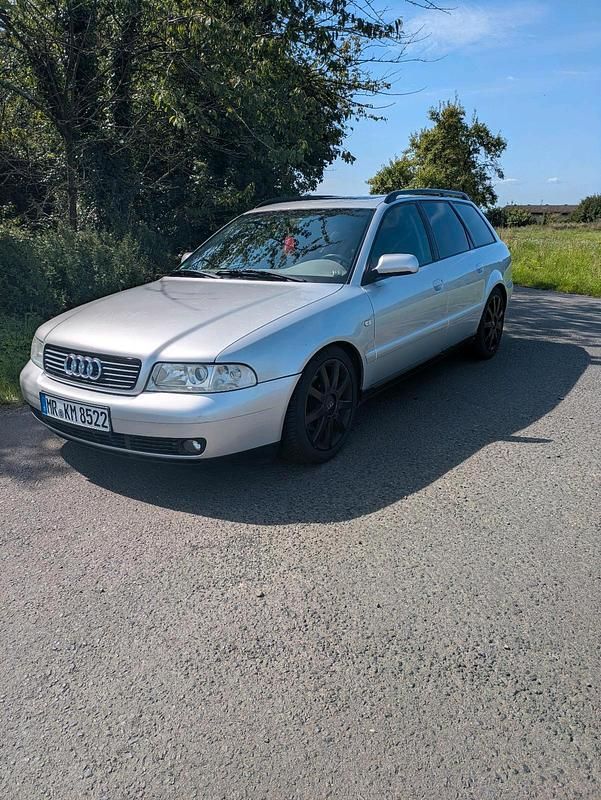 Silber Gebraucht 1999 Audi A4 Kombi | 2.000 € (Guter Preis) - Bild 1/4