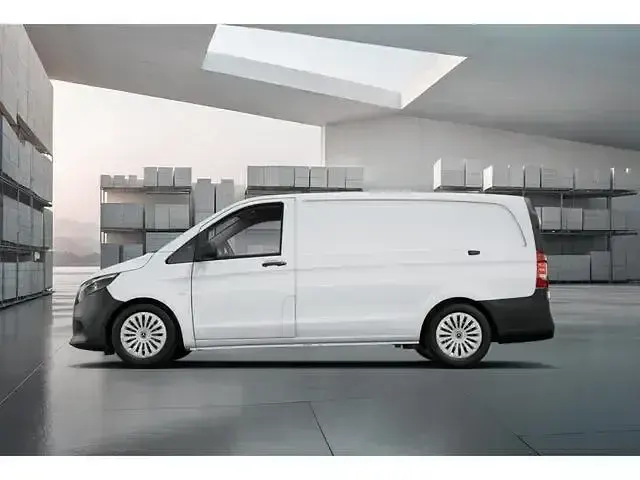 Gebraucht Mercedes Vito 163 PS (119 kW) 2025 Weiß Van