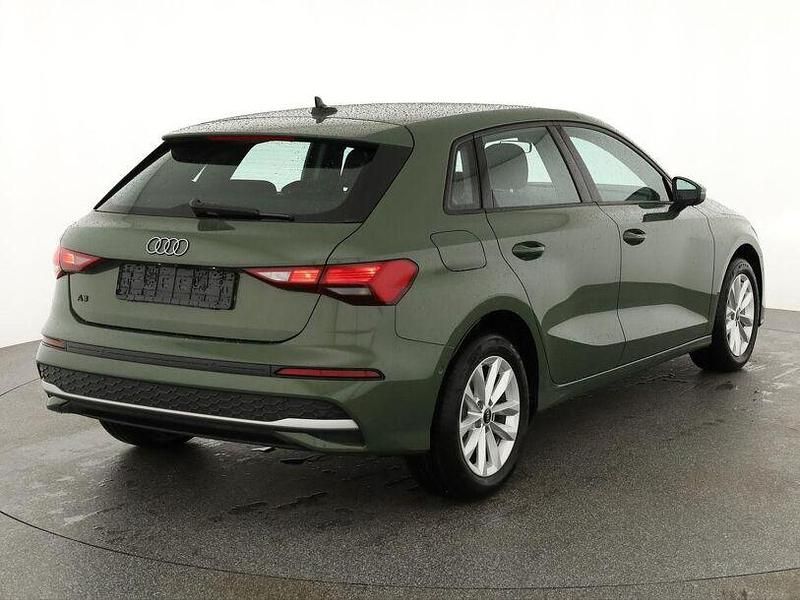 Neu Audi A3 Ambiente 150 PS (110 kW) 2025 Grau Limousine