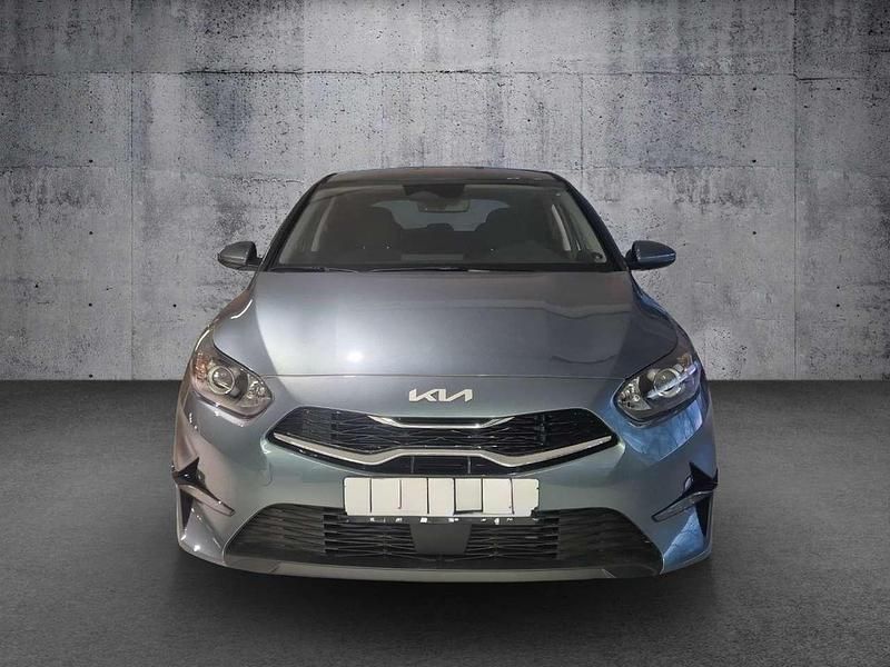 Neu Kia Ceed Vision 140 PS (102 kW) 2026 Yucca steel gray m Kleinwagen
