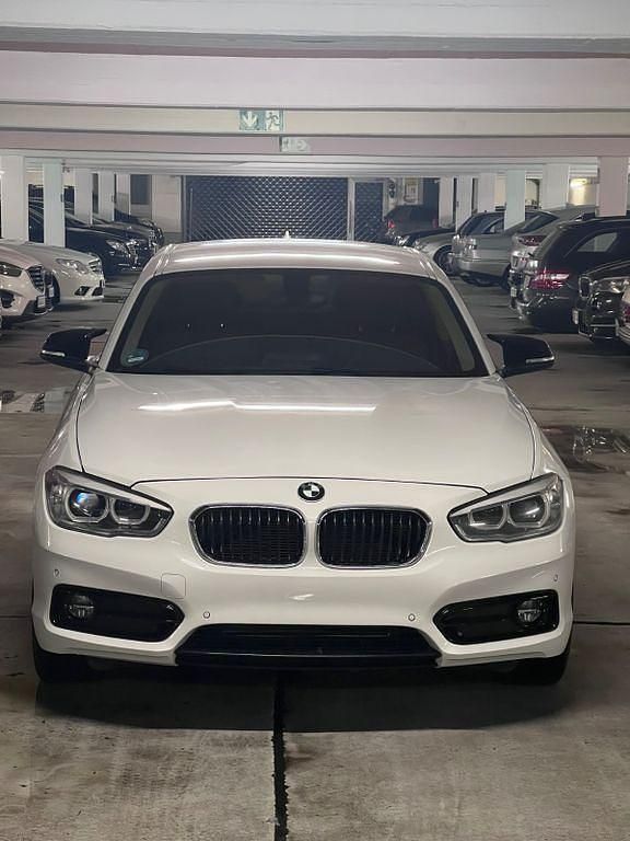 Gebraucht BMW 118 Sport Line 136 PS (100 kW) 2018 Weiß Kleinwagen