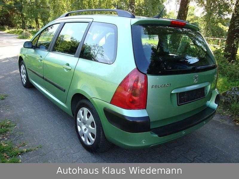 Gebraucht Peugeot 307 Filou 109 PS (80 kW) 2003 Grün Kombi