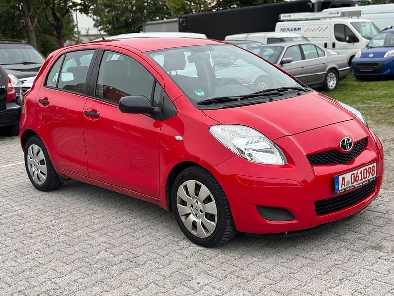 Rot Gebraucht 2009 Toyota Yaris Cool Kleinwagen | 1.490 € (Superpreis) - Bild 1/4