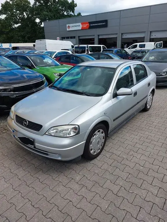 Gebraucht Opel Astra Comfort 84 PS (61 kW) 2002 Silber Limousine