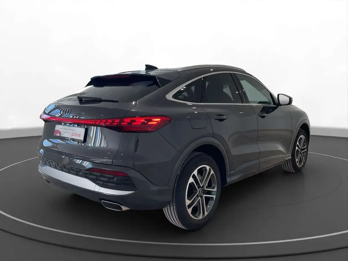 Second-hand Audi Q5 204 CP (150 kW) 2025 Gri SUV