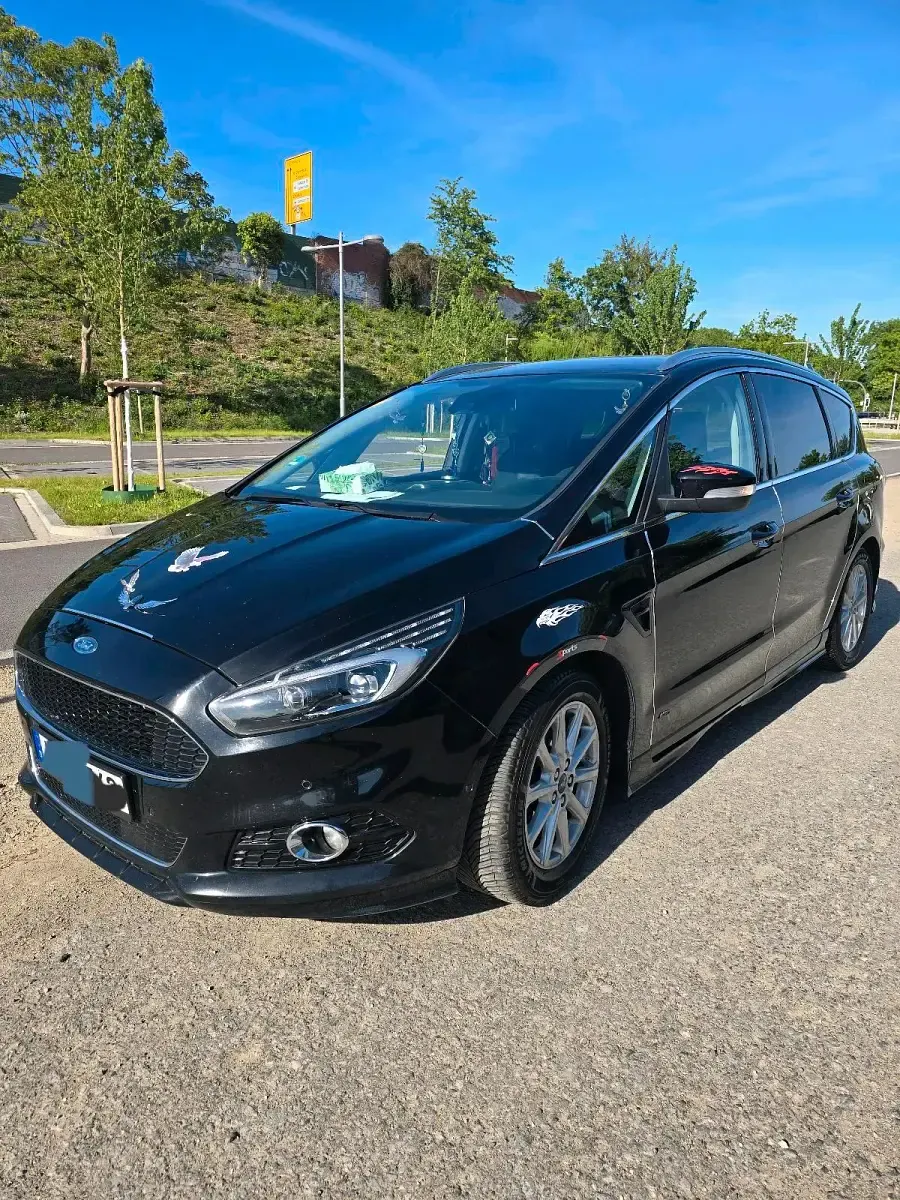 Gebraucht Ford S-MAX S 157 PS (115 kW) 2017 Schwarz Van / Kleinbus
