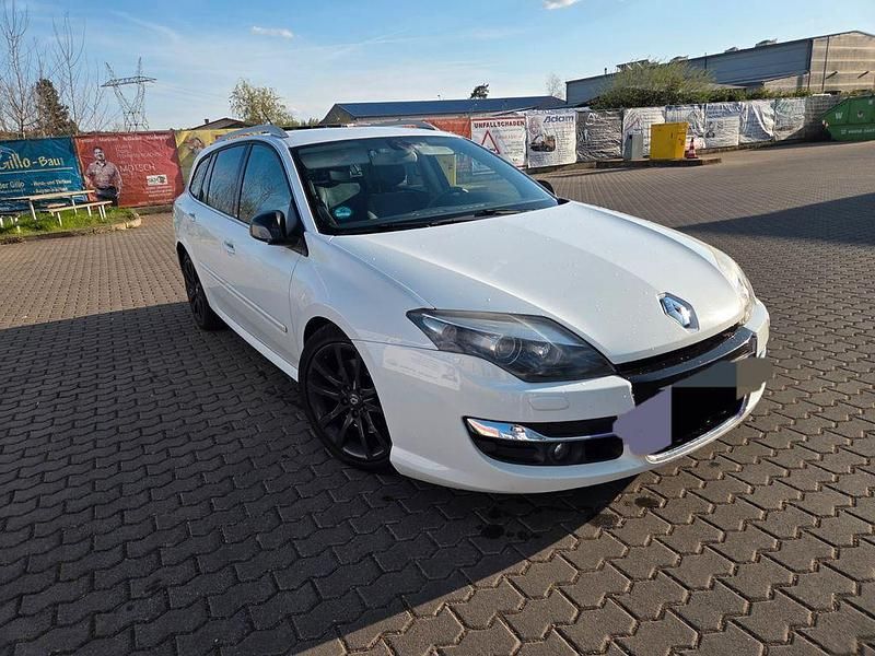 Weiß Gebraucht 2011 Renault Laguna GrandTour GT Kombi | 5.300 € (Fairer Preis) - Bild 1/4