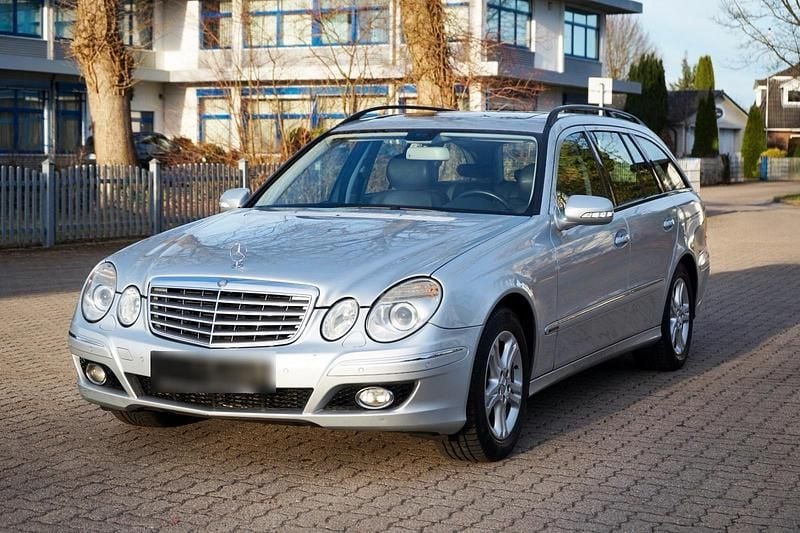 Gebraucht Mercedes E320 Elegance 224 PS (164 kW) 2008 Grau Kombi