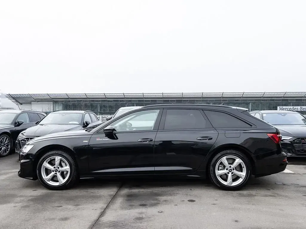 Gebraucht Audi A6 S-Line 299 PS (219 kW) 2025 Mythosschwarz metallic Kombi