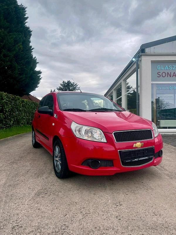 Gebraucht Chevrolet Aveo 80 PS (58 kW) 2009 Rot Kleinwagen