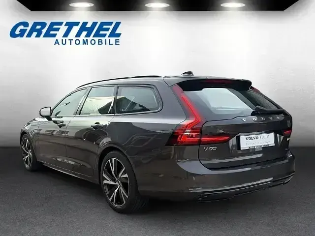 Second-hand Volvo V90 Plus 197 CP (144 kW) 2023 Gri Break