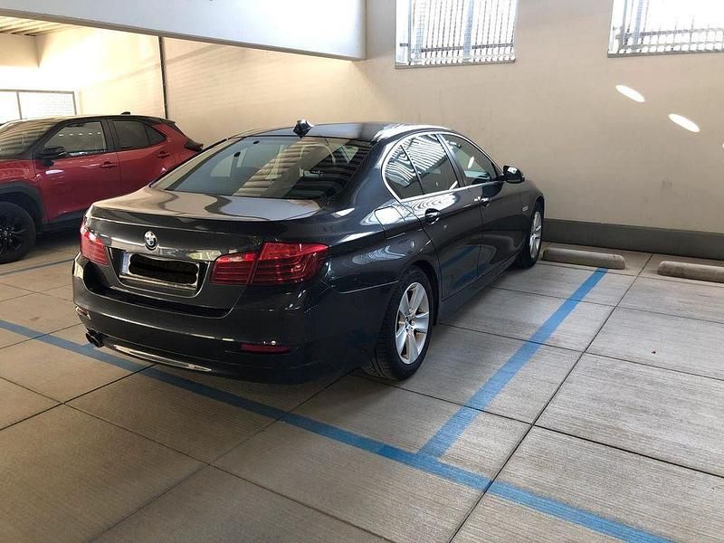 Schwarz Gebraucht 2014 BMW 520 Limousine | 12.600 € (Fairer Preis) - Bild 1/4
