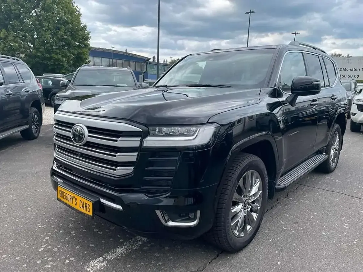 Neu Toyota Land Cruiser 303 PS (222 kW) 2026 Black ravon metallic SUV