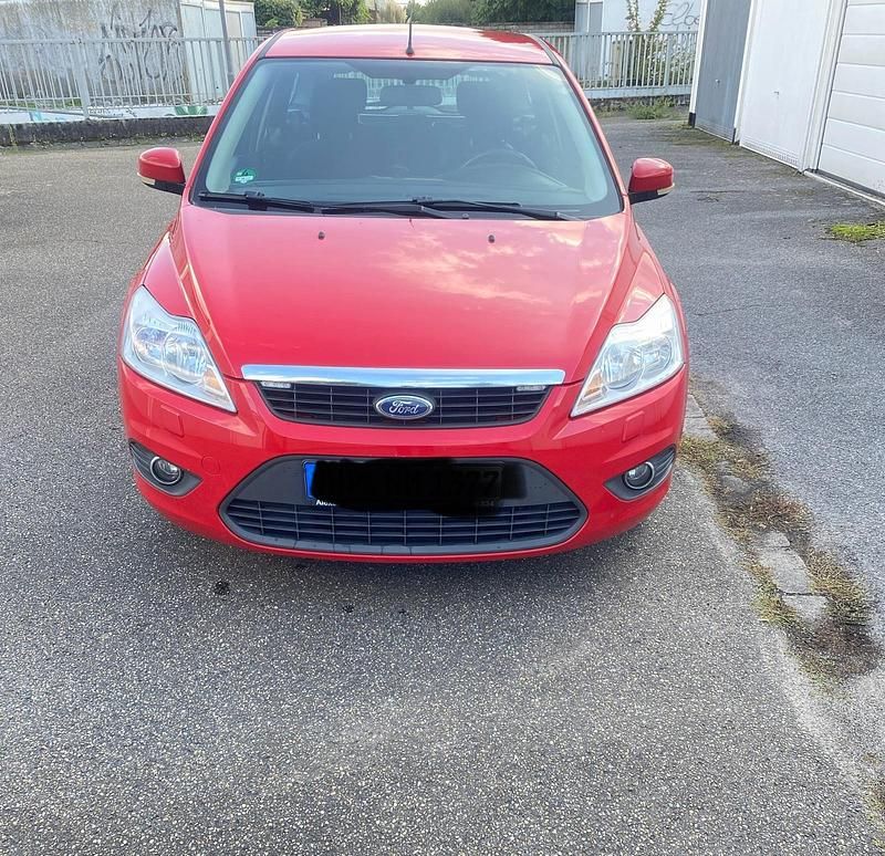 Andere farben Gebraucht 2011 Ford Focus Limousine | 2.450 € (Fairer Preis) - Bild 1/4