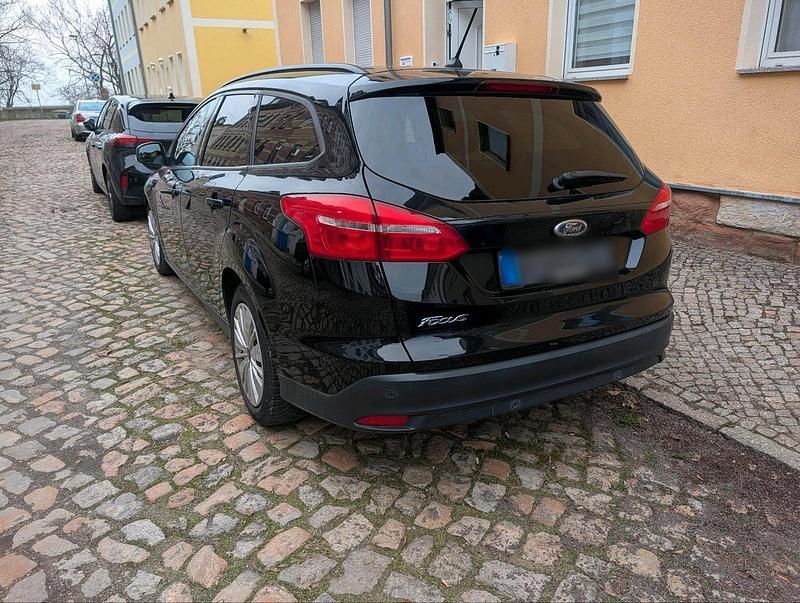 Usata Ford Focus 120 CV (88 kW) 2017 Nero Station wagon