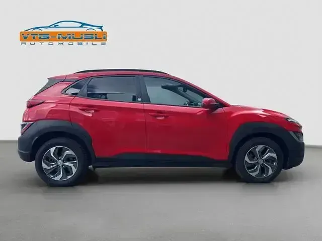 Gebraucht Hyundai Kona Edition 30 141 PS (103 kW) 2022 Rot SUV