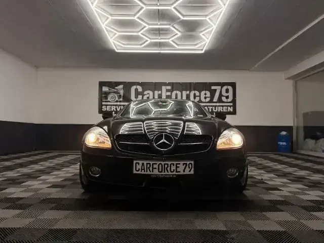 Second-hand Mercedes SLK200 184 CP (135 kW) 2008 Negru Cabrio