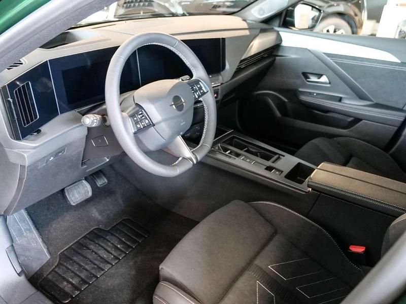 Neu Opel Astra Ultimate 145 PS (106 kW) 2026 Klover grün (metallic) Kombi